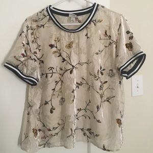 Thin Floral Crepe Top with Ribbon Detail